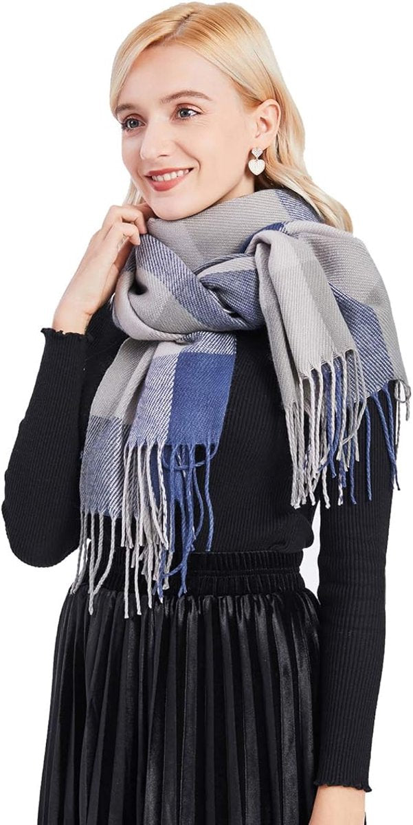 Women’s Winter Scarf – Soft, Warm Checkered Wrap