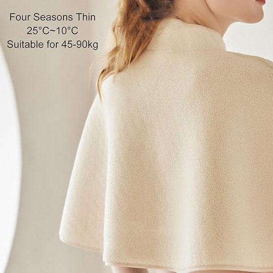 Warm Shoulder Cape Scarf – Soft Winter Protection
