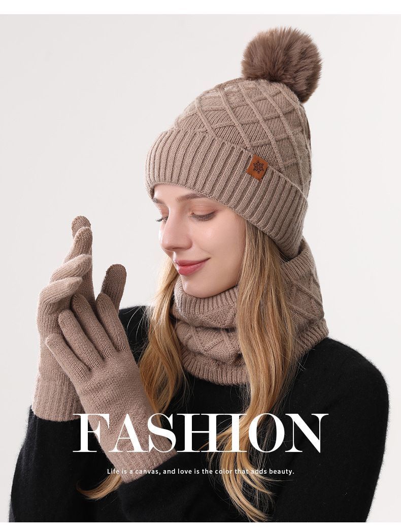 Women Black Argyle 3-Piece Set-Hat Scarf and Gloves