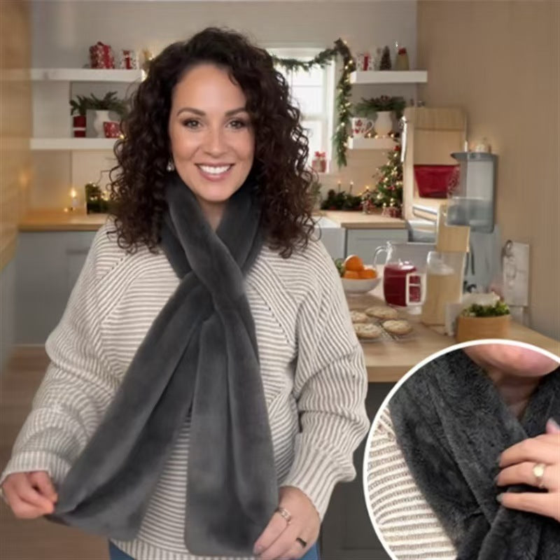Grey Faux Fur Travel Scarf with Hidden Zipper Pocket (15x20cm) – Anti-Theft for Phone & Passport